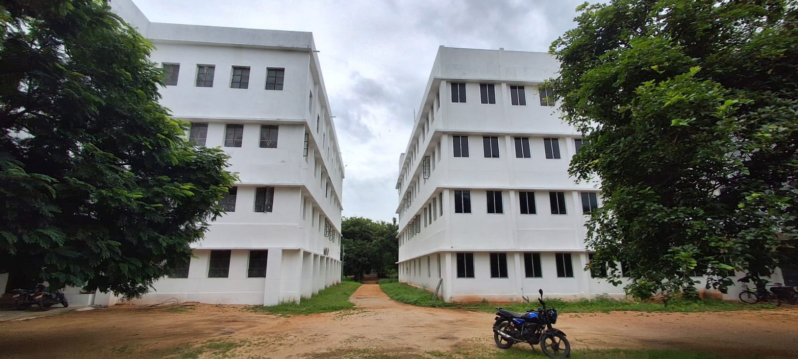 CAMPUS FRONT OVERVIEW